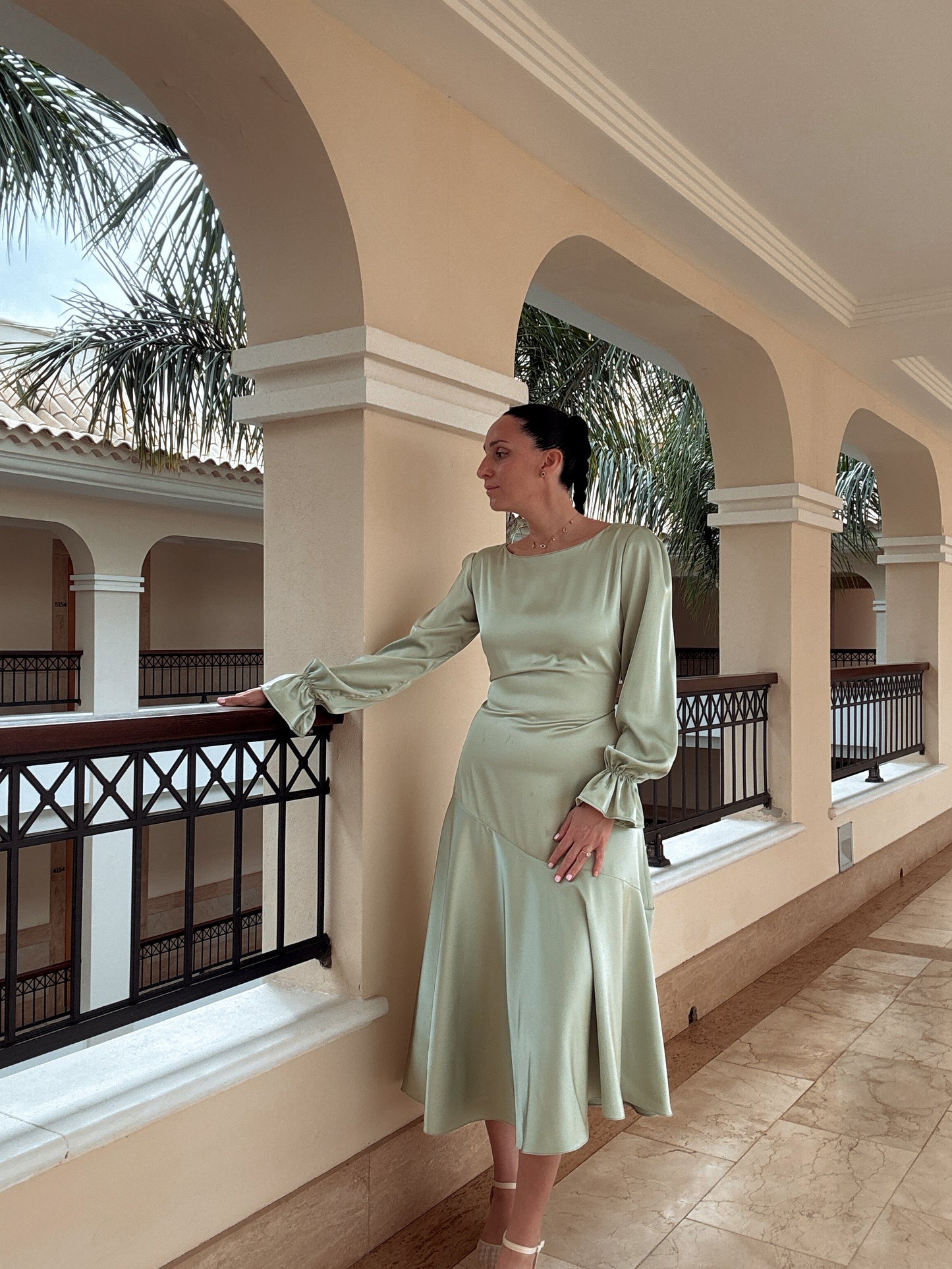 LUNA - LONG SLEEVES FLAIR DRESS